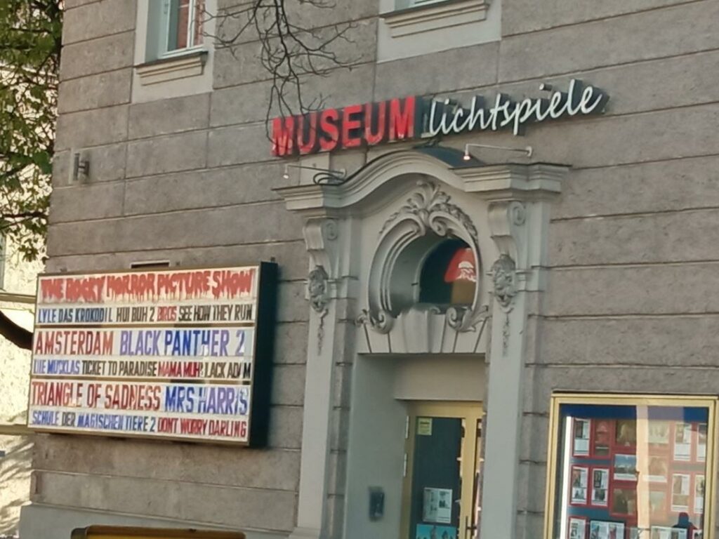 Museums Lichtspiele Kino Englisch München